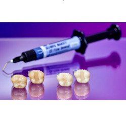 CLEARFIL MAJESTY™ ES Flow universal  low / super flow - KURARAY NORITAKE